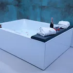 招待所 Dreams Luxury
